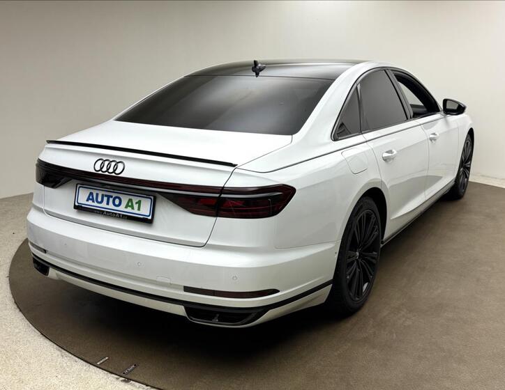 Audi A8 4