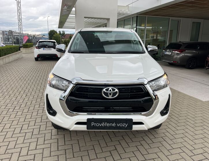 Toyota Hilux 9
