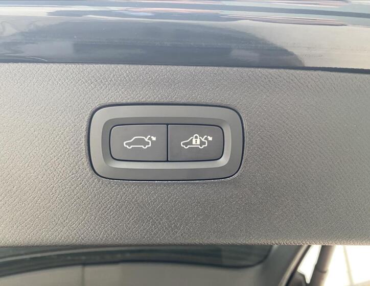 Volvo XC90 11