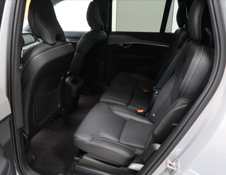 Volvo XC90 8
