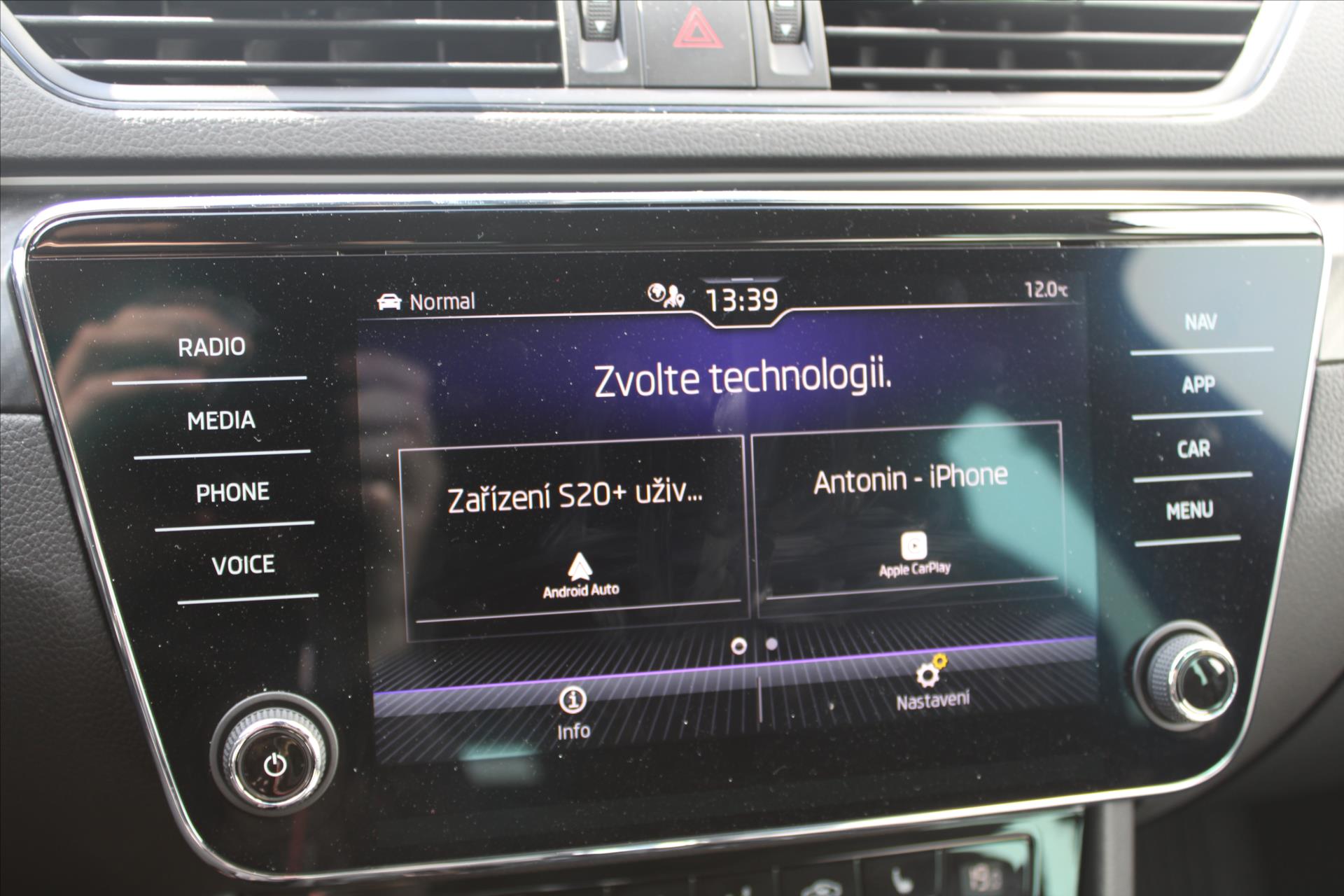 Škoda Superb