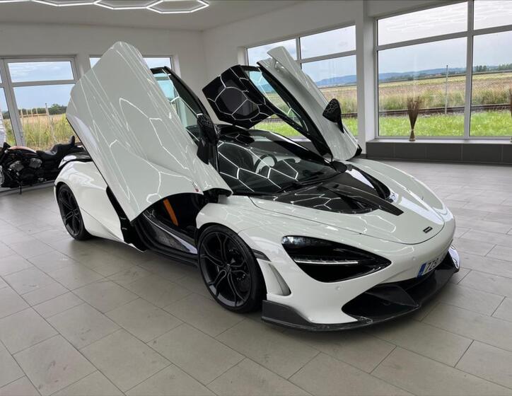 McLaren 720S 3