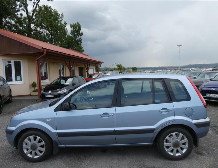 Ford Fusion 4