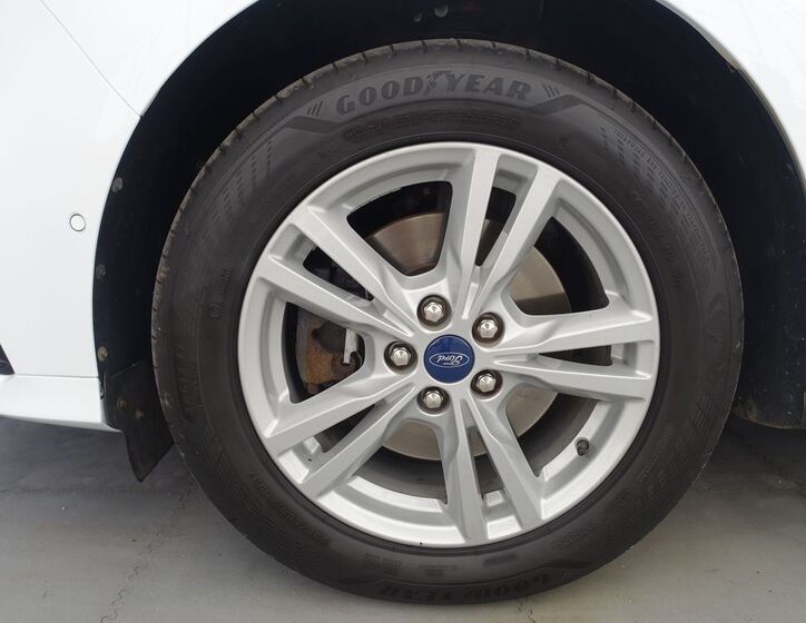 Ford Galaxy 36