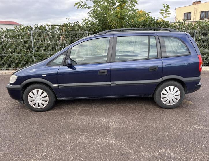 Opel Zafira 4