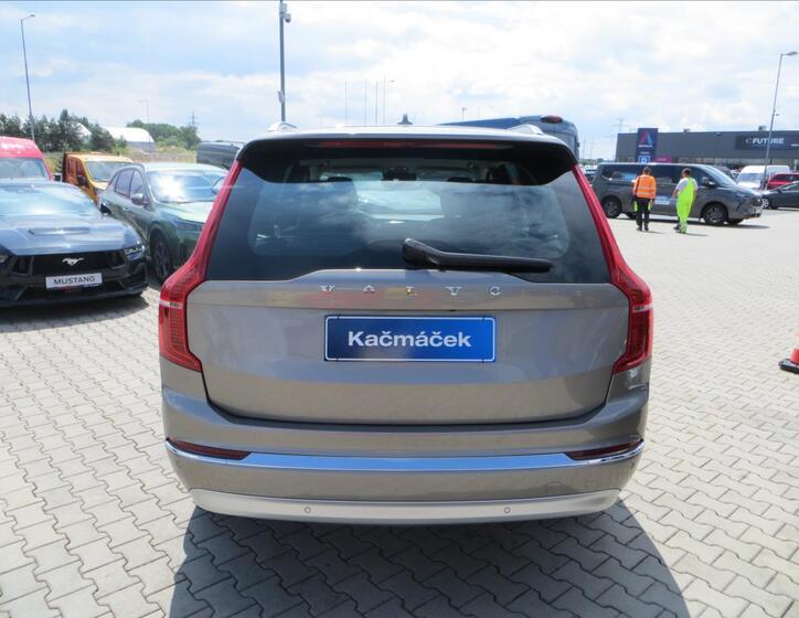 Volvo XC90 4