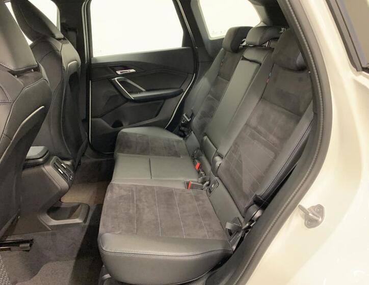 BMW X1 8