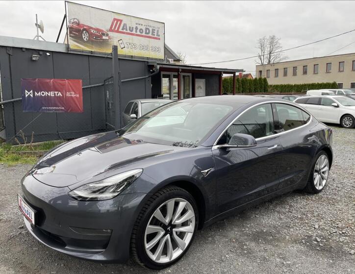 Tesla Model 3 2