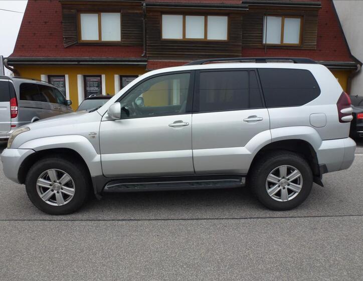 Toyota Land Cruiser 13