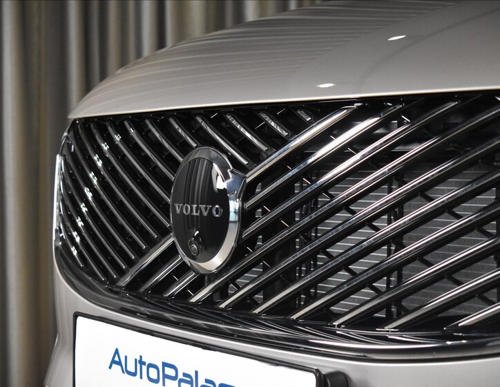 Volvo XC90 9