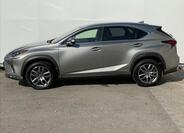 Lexus NX 300h 7