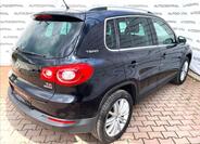 Volkswagen Tiguan 9