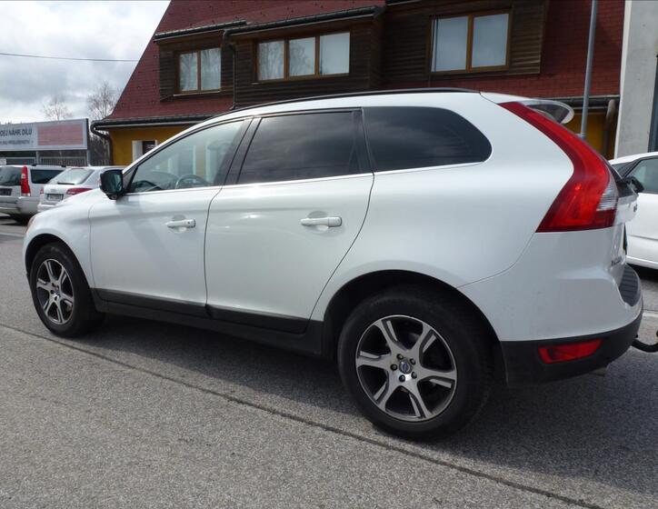 Volvo XC60 11