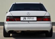 Mercedes-Benz 124 11