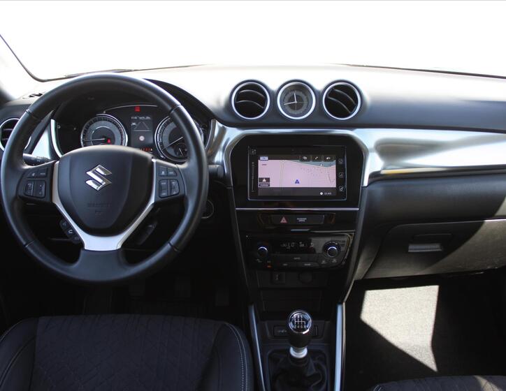 Suzuki Vitara 13