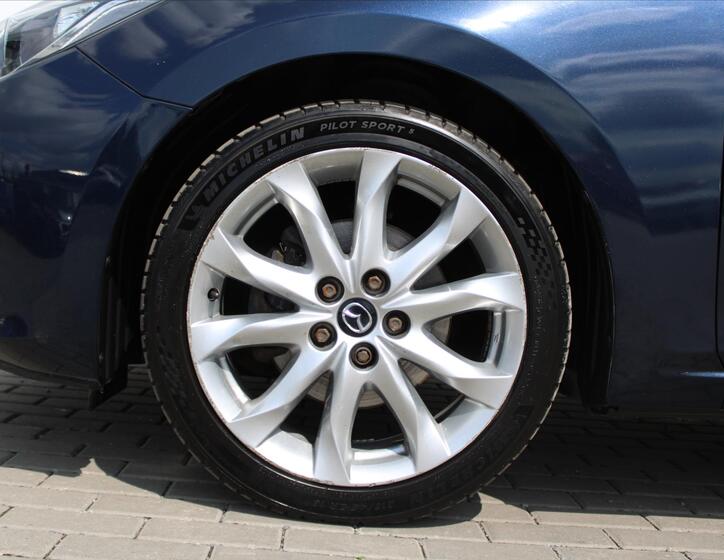 Mazda 3 9