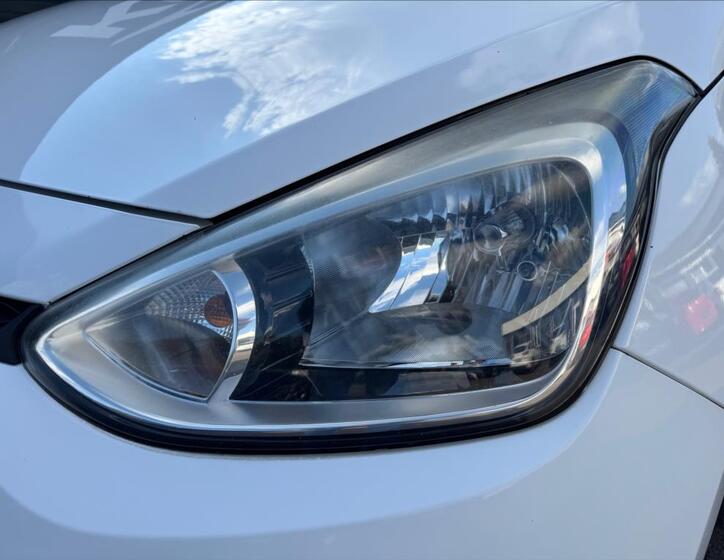 Hyundai i10 23