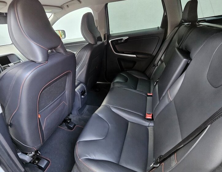 Volvo XC60 9
