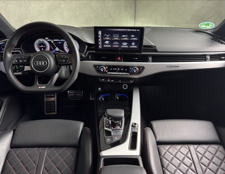 Audi A4 18