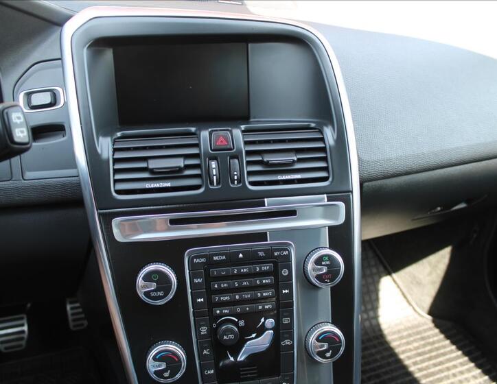 Volvo XC60 11