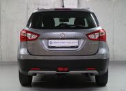 Suzuki SX4 6
