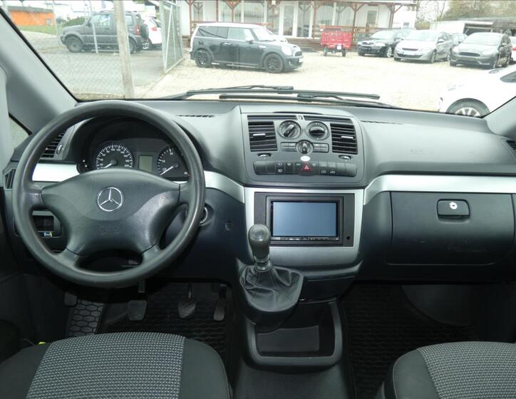 Mercedes-Benz Vito 7