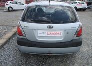 KIA Rio 6
