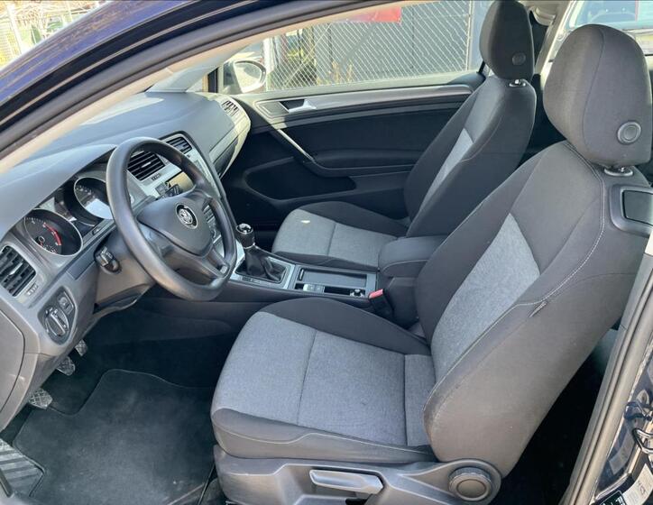 Volkswagen Golf 11