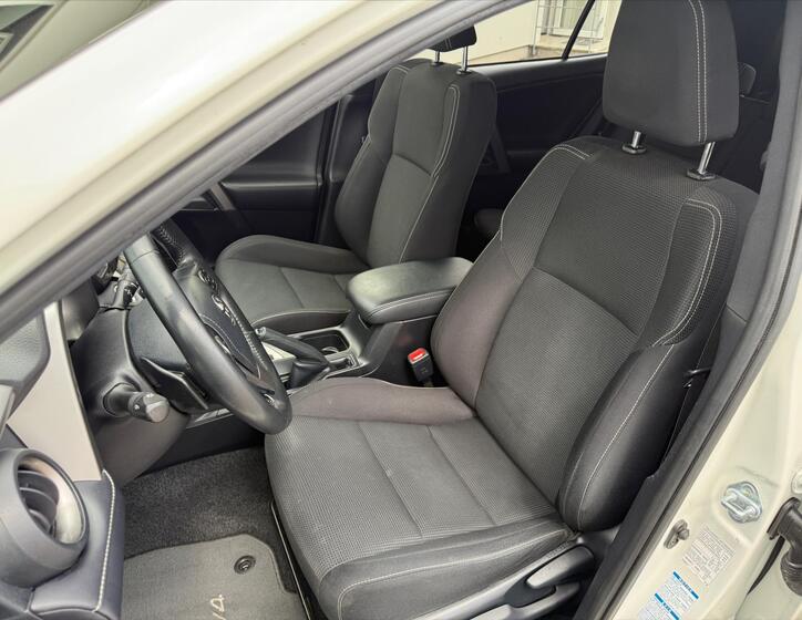 Toyota RAV4 9