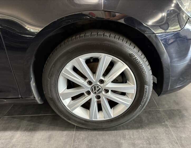 Volkswagen Golf 27