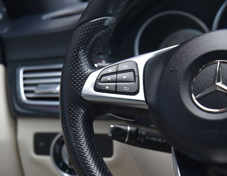 Mercedes-Benz CLS 28