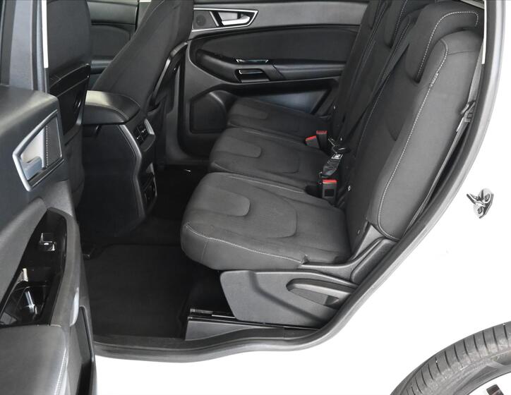 Ford S-MAX 10