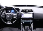 Jaguar XE 37