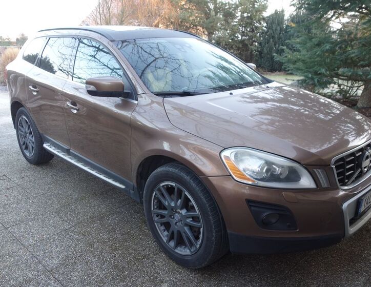 Volvo XC60 4