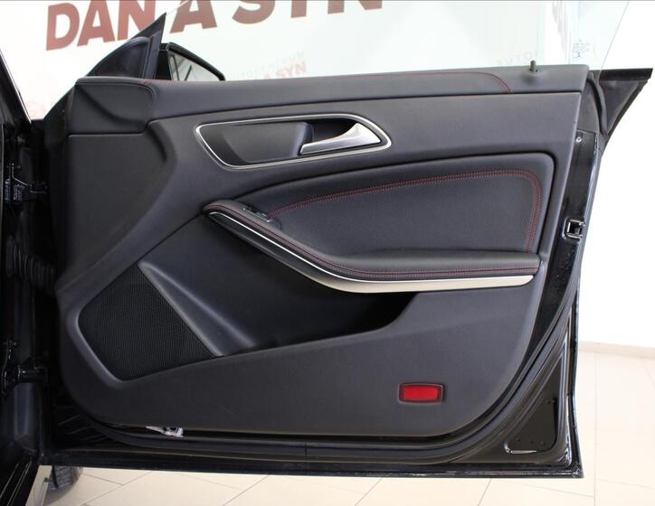 Mercedes-Benz CLA 11