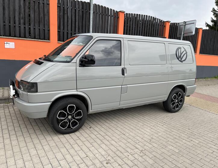 Volkswagen Transporter 2
