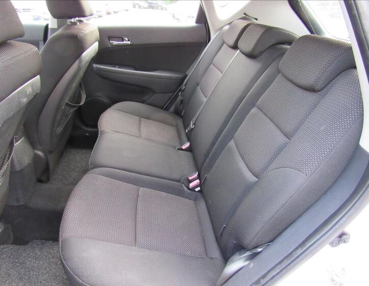 Hyundai i30 10