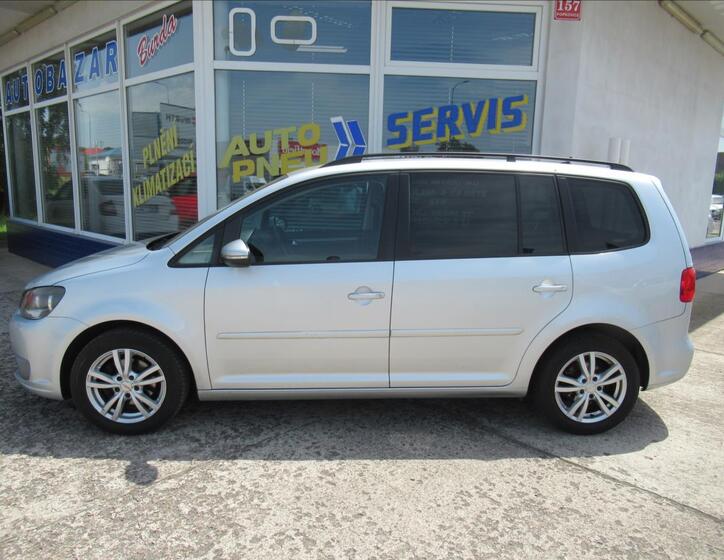 Volkswagen Touran 8