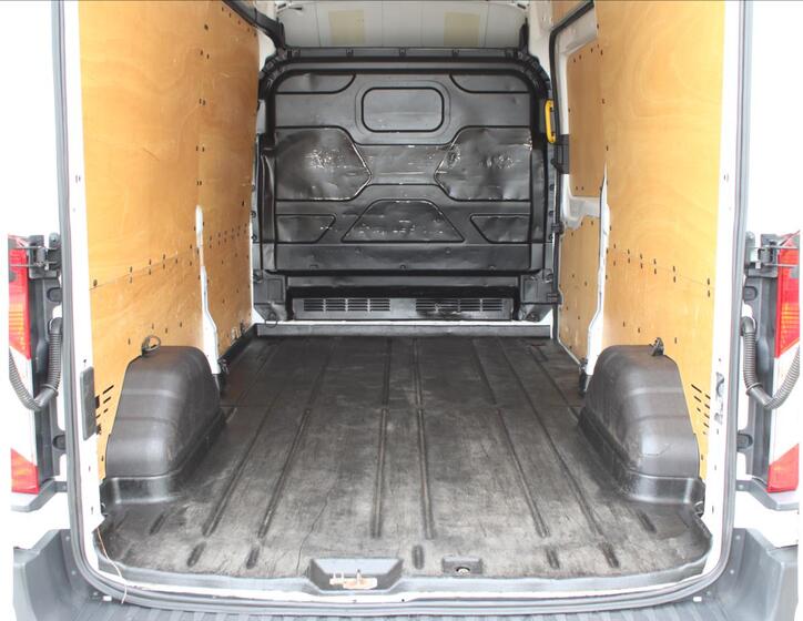 Ford Transit 8