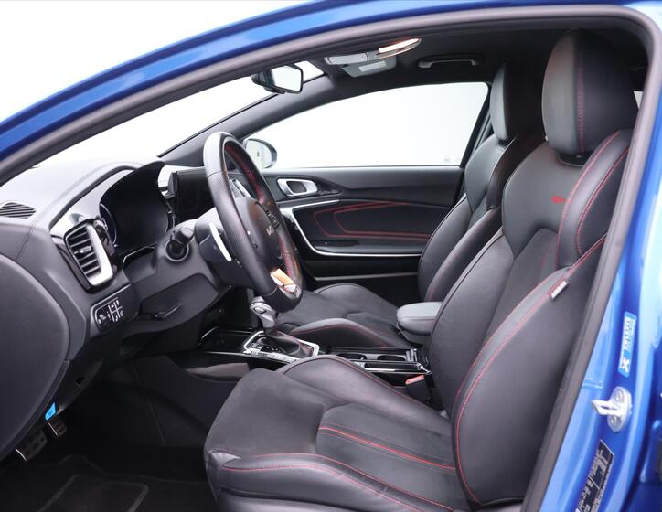 KIA ProCeed 12