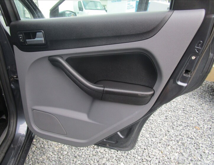Ford Focus 23