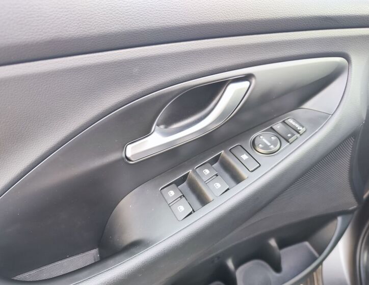 Hyundai i30 31