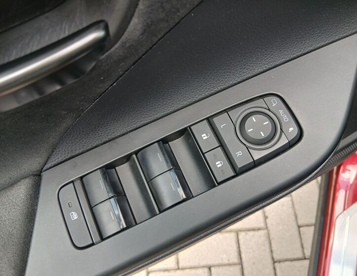 Toyota C-HR 19