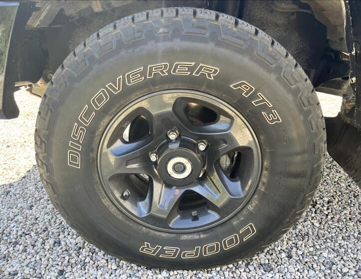Toyota Land Cruiser 25