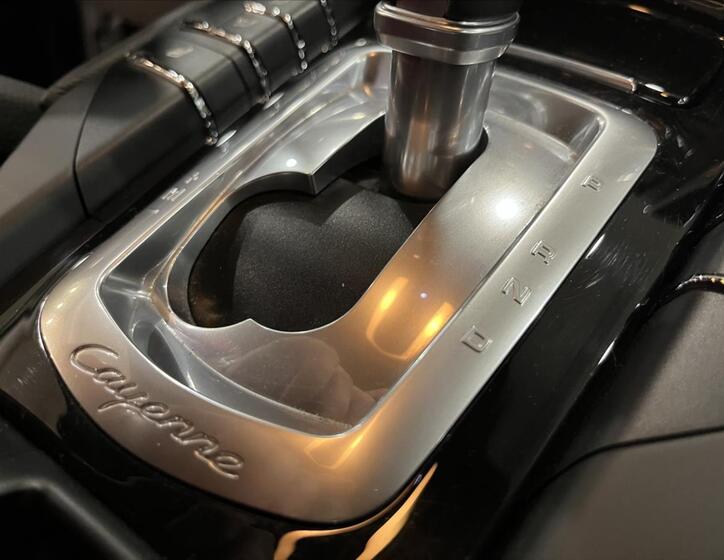 Porsche Cayenne 22
