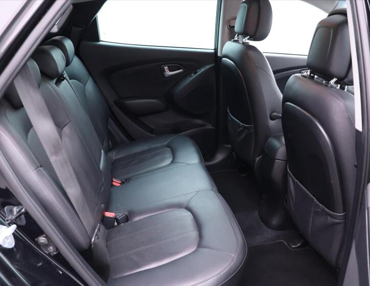 Hyundai ix35 12