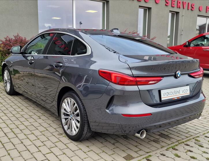 BMW Řada 2 8