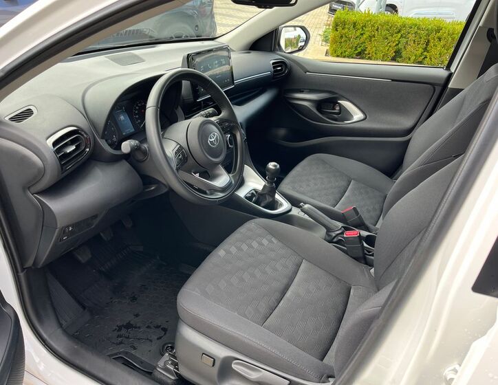 Toyota Yaris 14