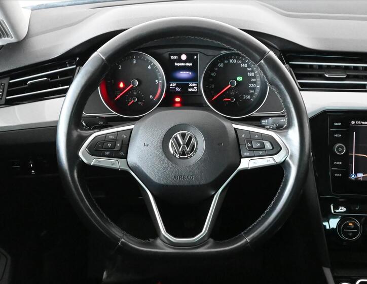 Volkswagen Passat 16