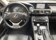 Lexus IS 300h 11